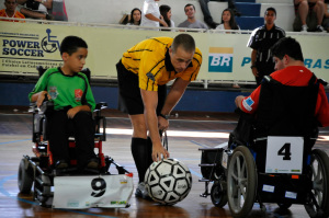 Você está visualizando atualmente Rio sedia sexto campeonato brasileiro de futebol em cadeira de rodas