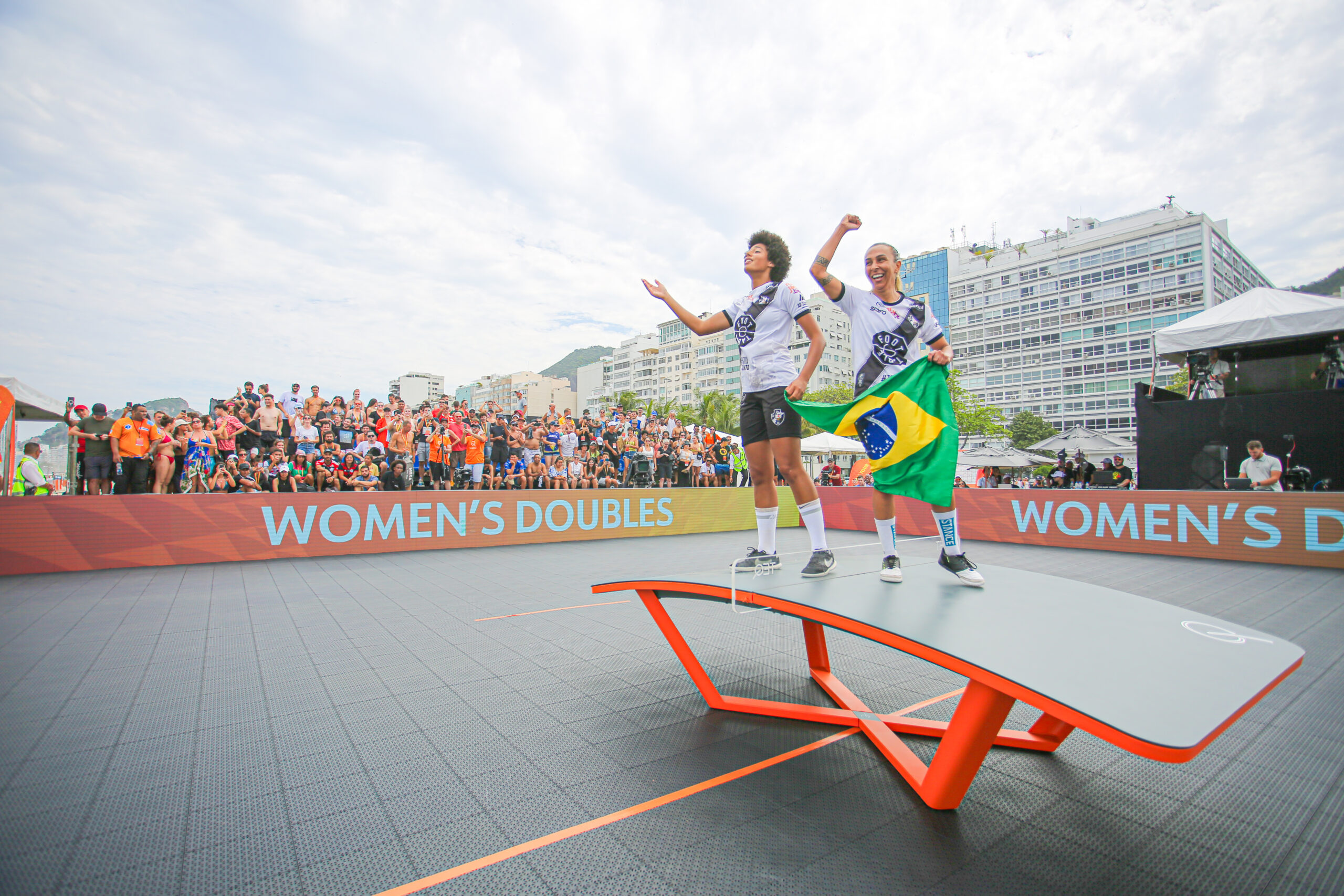 Leia mais sobre o artigo Final do Teqball Tour é marcada pela vitória brasileira na categoria Duplas Femininas