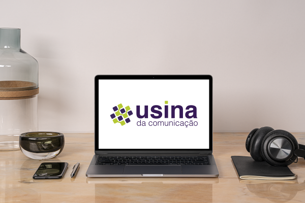 Notebook apresenta rebranding com nova marca da Usina da Comunicação